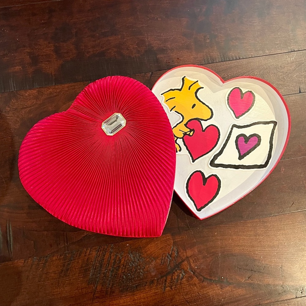 Vintage Satin Pleated Red Heart Gift Box w/ Jewel Accent & Woodstock Valentine
